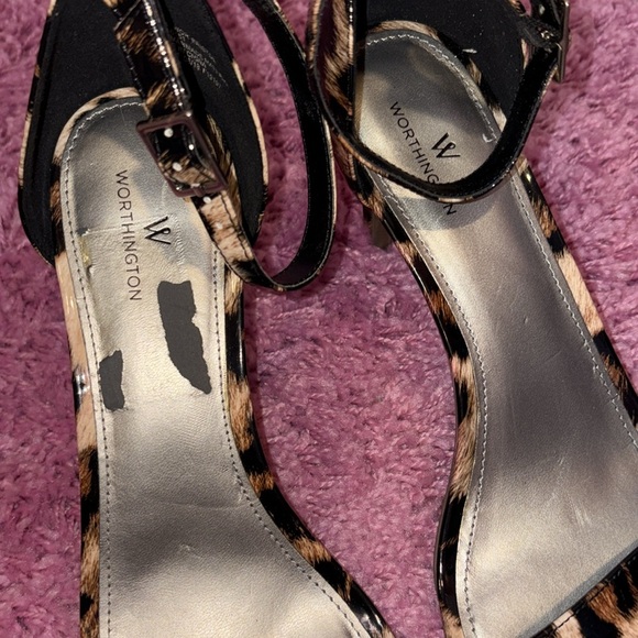 Worthington Bristol Leopard Print Heels - Picture 4 of 6